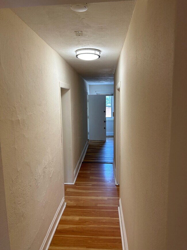 Foto del edificio - 701 Whittaker Ave