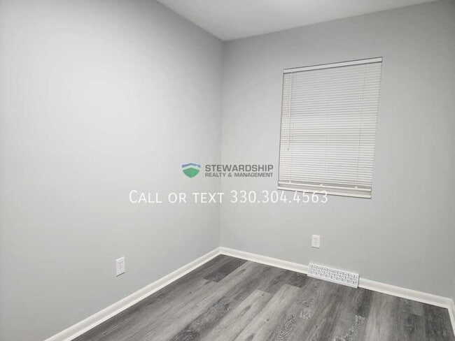 Foto del edificio - 2561 Edwin Ave