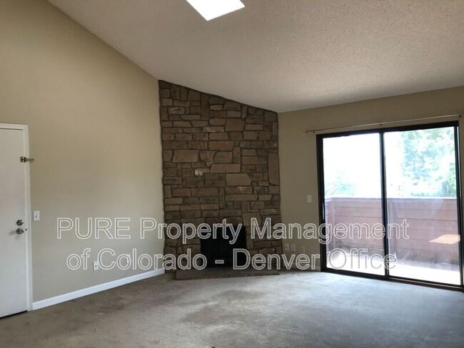Building Photo - 205 Wright St