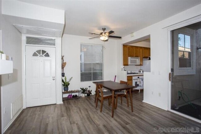 Foto del edificio - 8674 New Salem St