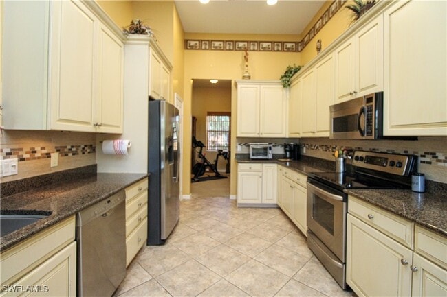Building Photo - 12240 Toscana Way