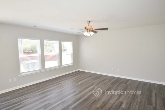 Building Photo - 4004 Flat Sedge Ln