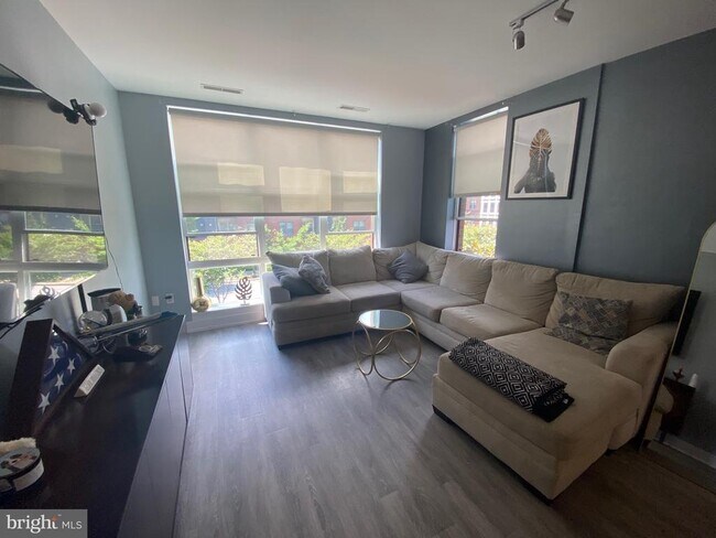 Foto del edificio - 145 Riverhaven Dr