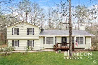 Building Photo - 220 Cypress Cir