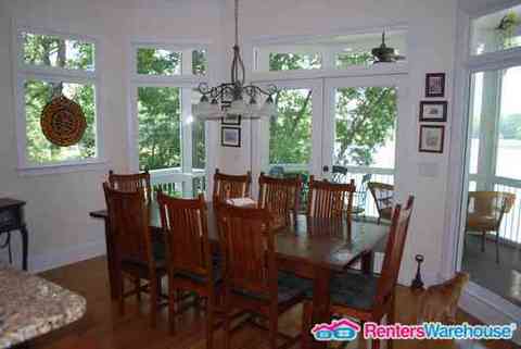 Foto del edificio - 20 Lakeshore Dr