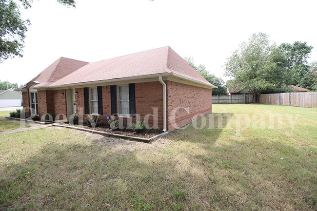 Foto del edificio - Welcome to 3829 Northcliff Drive!