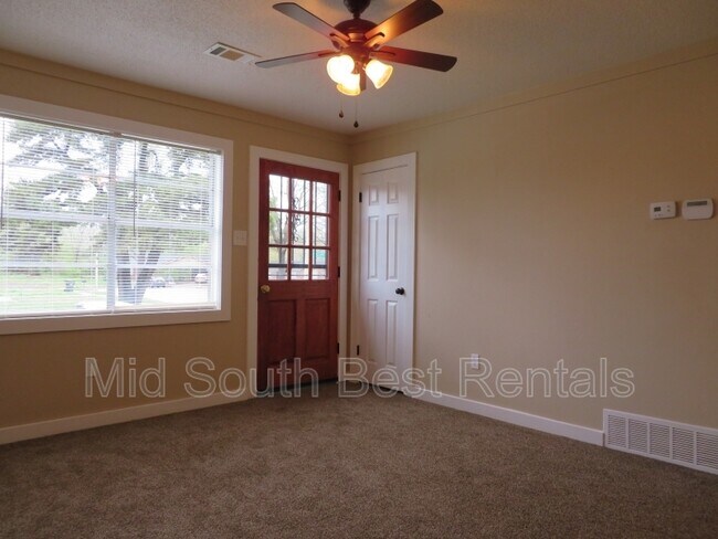 Foto del edificio - 3359 Redcliff Dr