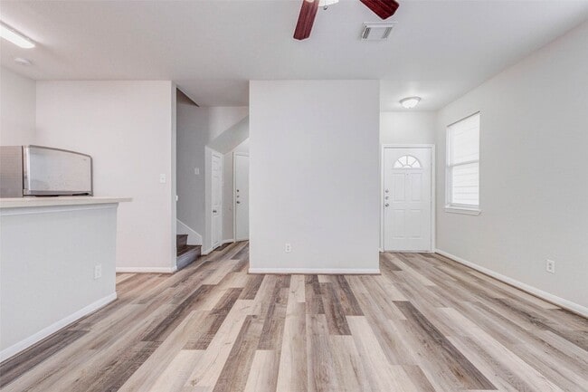 Building Photo - 6406 Waldron Dr