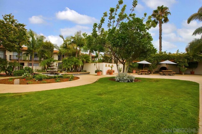 Building Photo - 4263 Loma Riviera Ln
