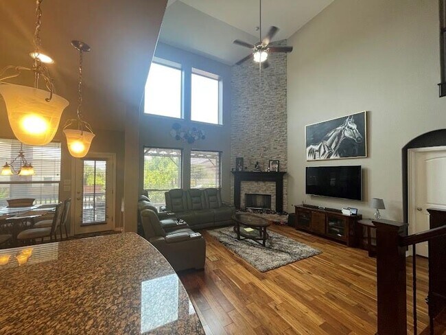 Foto del edificio - 311 Steer Acres Ct