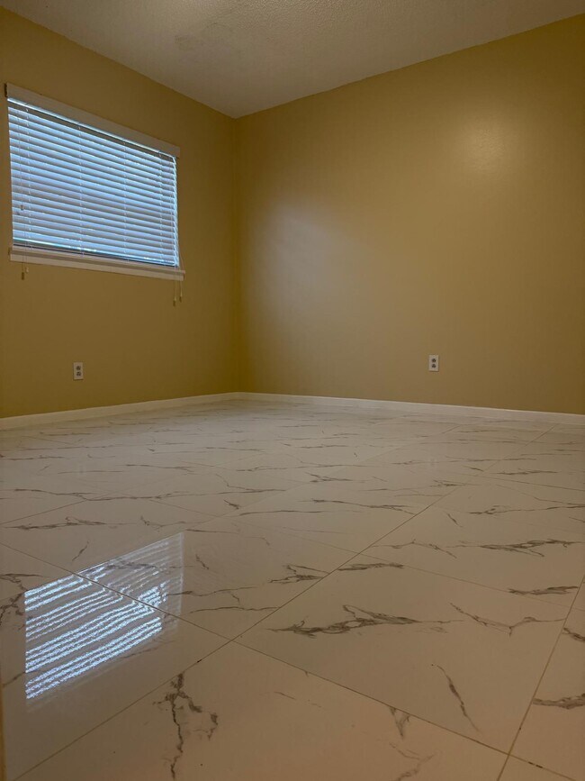 Foto del edificio - 2809 Jefferson Pky