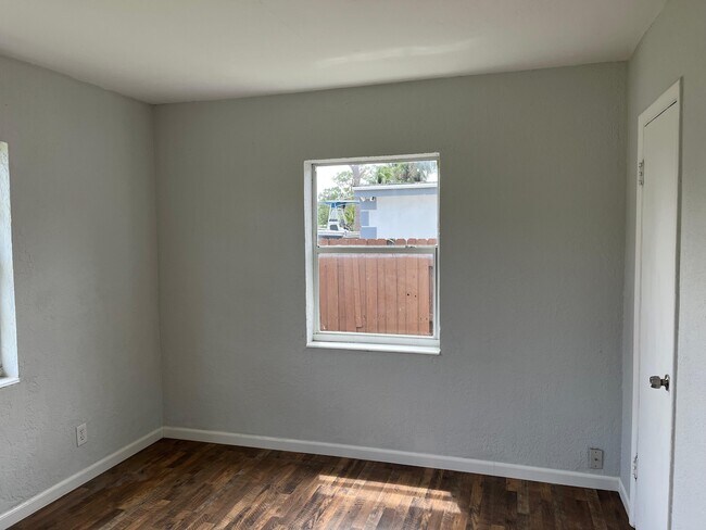 Foto del edificio - 1327 SW 22nd Ave