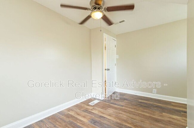 Foto del edificio - 1340 Sheffield Rd