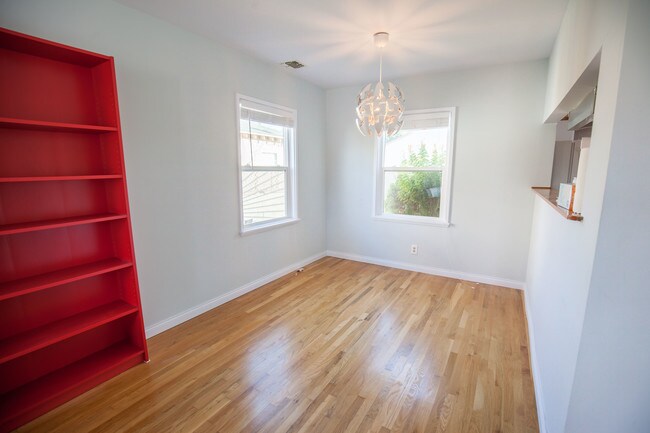 Foto del edificio - 2422 W 164th St