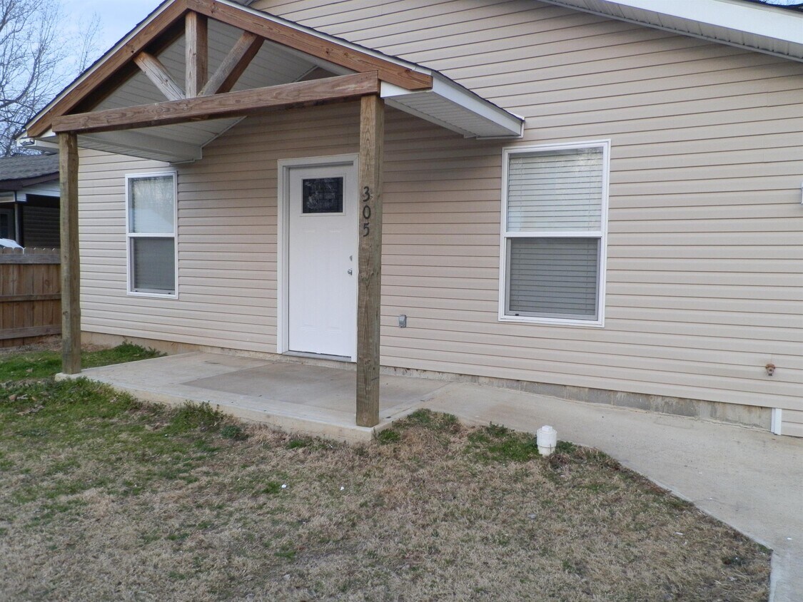 305 N 13th Ave, Paragould, AR 72450 House Rental in Paragould, AR