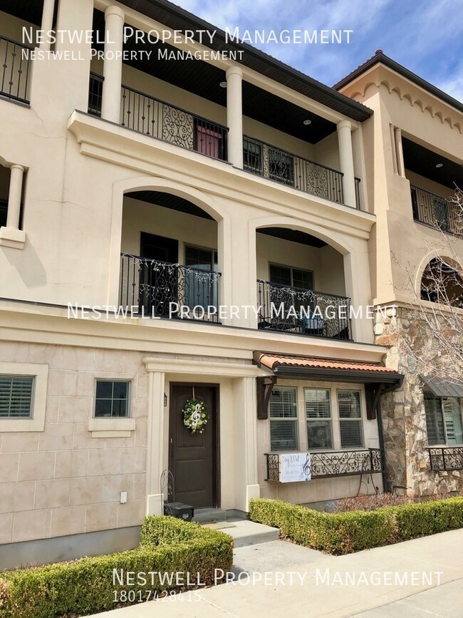 Foto del edificio - Wonderful 4-bed Townhome in Toscana!