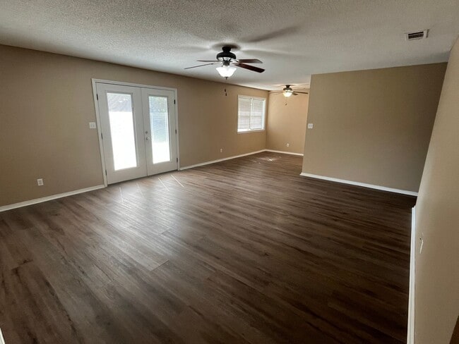 Foto del edificio - 2005 S Tampa Ave