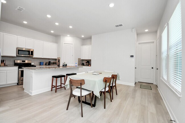 Foto del edificio - 1538 Park Path Dr