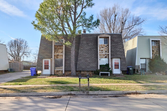 Photo - 1206 Northcliff Ave Townhome