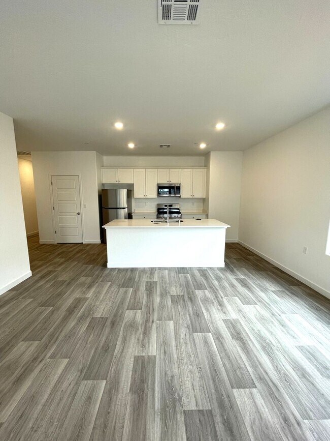 Foto del edificio - Stunning 3-Bed, 2-Bath Lennar Home in Fresno – Your Dream Home Awaits!