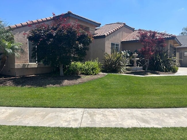Building Photo - Beautiful 3 Bedroom 2 Bathroom in Farmersville!!