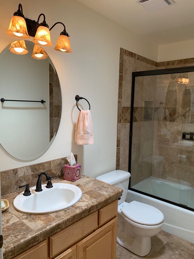 Foto del edificio - 2579 Pepperwood Dr