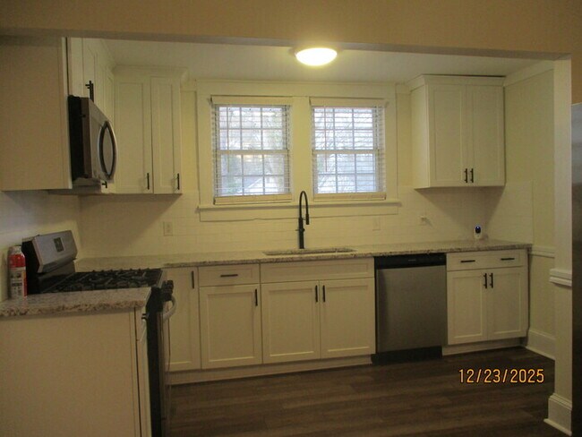 Foto del edificio - 406 S Rose Ave