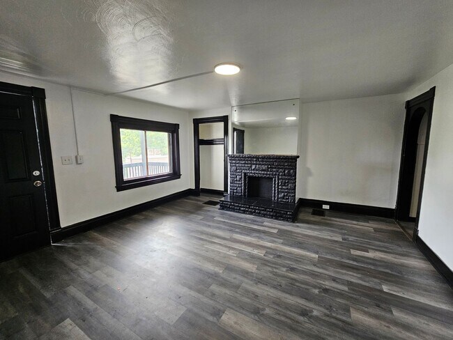 Foto del edificio - Newly Updated 2 bedroom 1 Bath House for rent!