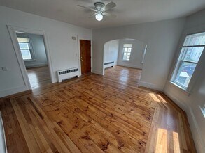 Building Photo - 344 Dubuque St