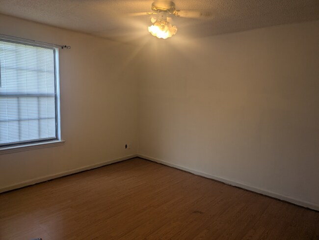 Building Photo - 3155 Trails End Ln