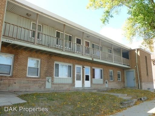 Primary Photo - 5555 N Teutonia Ave