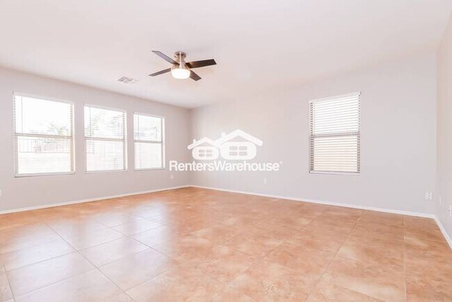 Building Photo - Renovated Beautiful 2 Story 5bed/2.5 bath