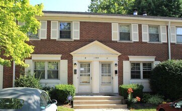 Building Photo - 1784 Kings Ct