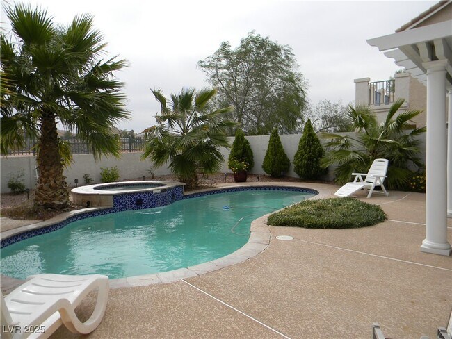 Building Photo - 1589 Sabatini Dr