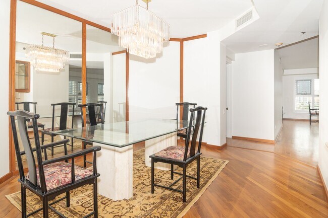 Foto del edificio - Spacious Condo, Exclusive Building - Honolulu