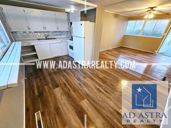Foto del edificio - 3 Bedroom 1 Bathroom Home in Gladstone-Ava...