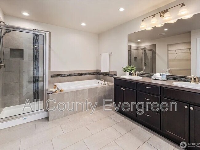 Foto del edificio - 14204 67th Ave Ct E