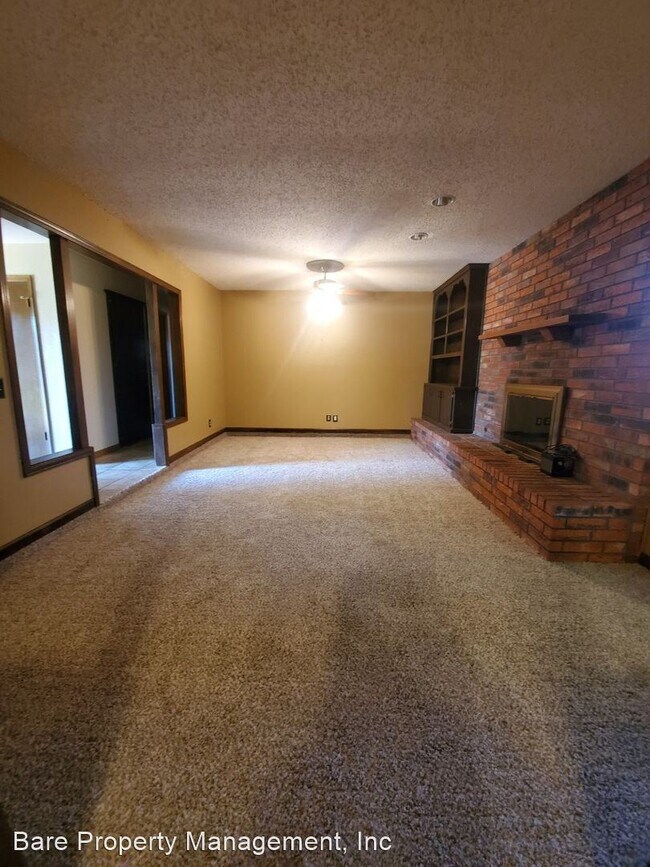 Foto del edificio - 3 br, 2 bath House - 233 Cindy Ave