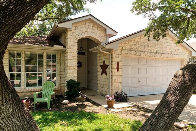 Building Photo - 1704 Ascot Ln