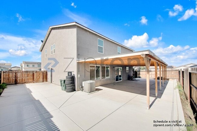 Building Photo - 10103 Estacada Ave