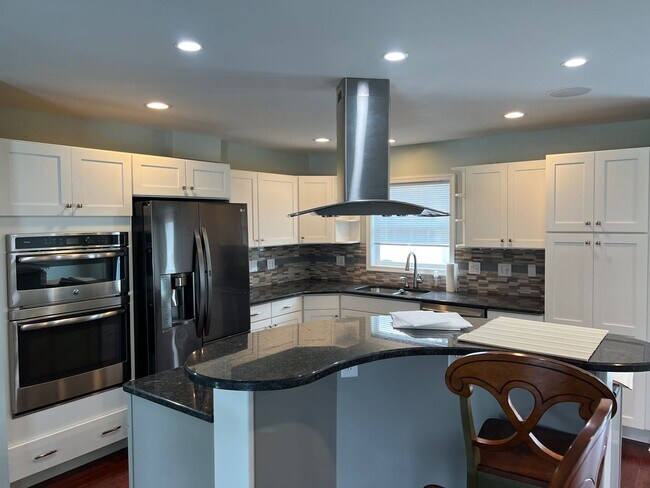 Foto del edificio - 2103 Circleville Rd