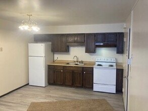Building Photo - 218 Eastwood Dr