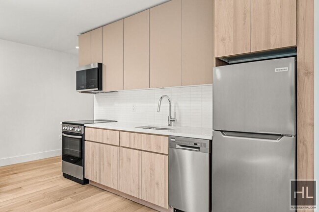 Foto del edificio - BRUCKNER BOULEVARD