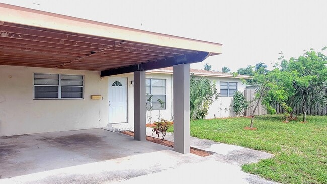 Frente - 4140 NE 3rd Ave
