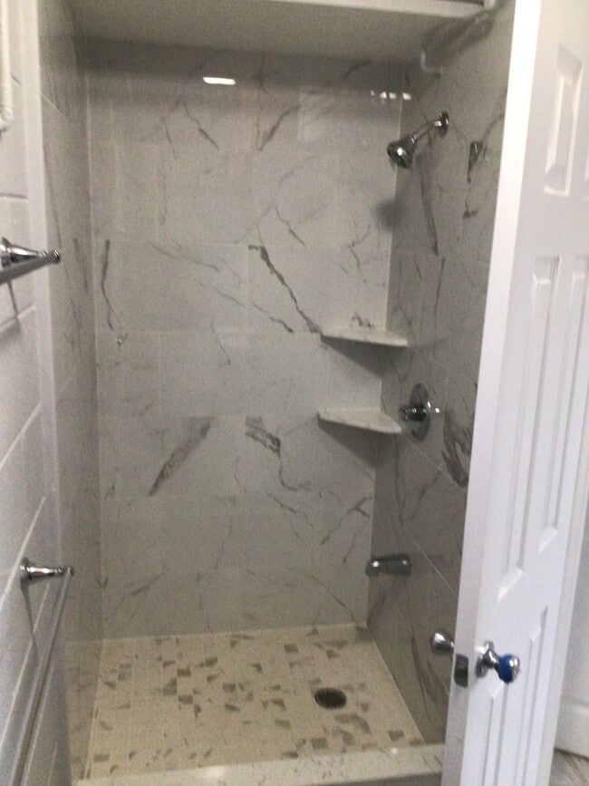 Photo - 2154 Eluwene St Apartment