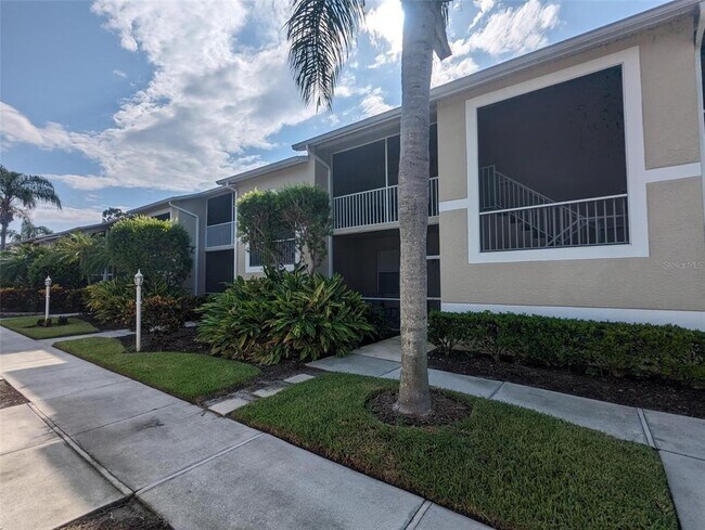 Foto del edificio - 5320 Hyland Hills Ave