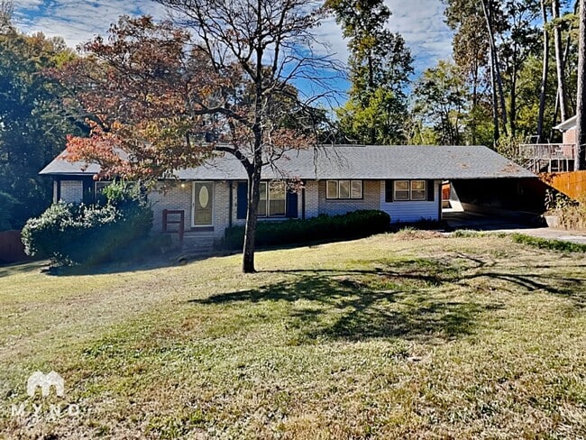 Building Photo - 6220 Leslie Dr