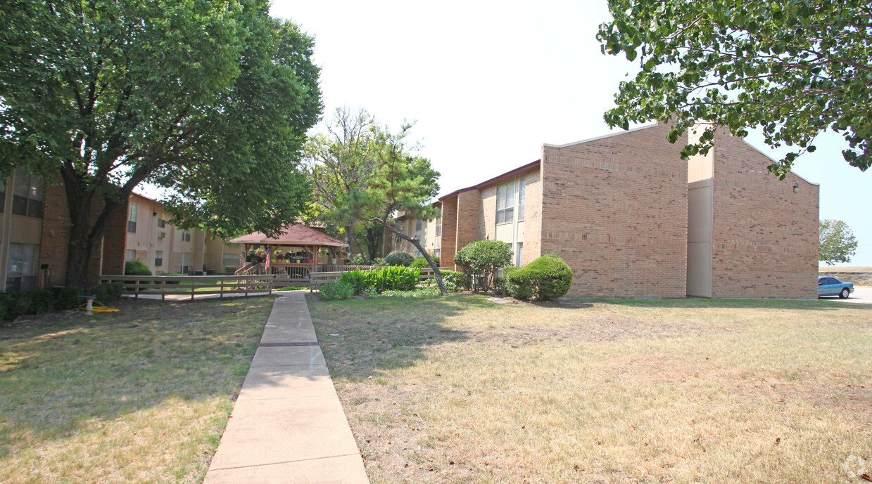 Primary Photo - Normandale Place Senior Living