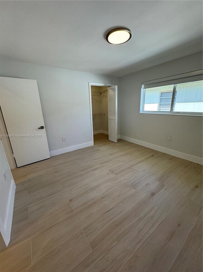 Foto del edificio - 775 E 24th St