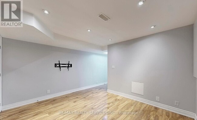 Building Photo - 3822 McDowell Dr